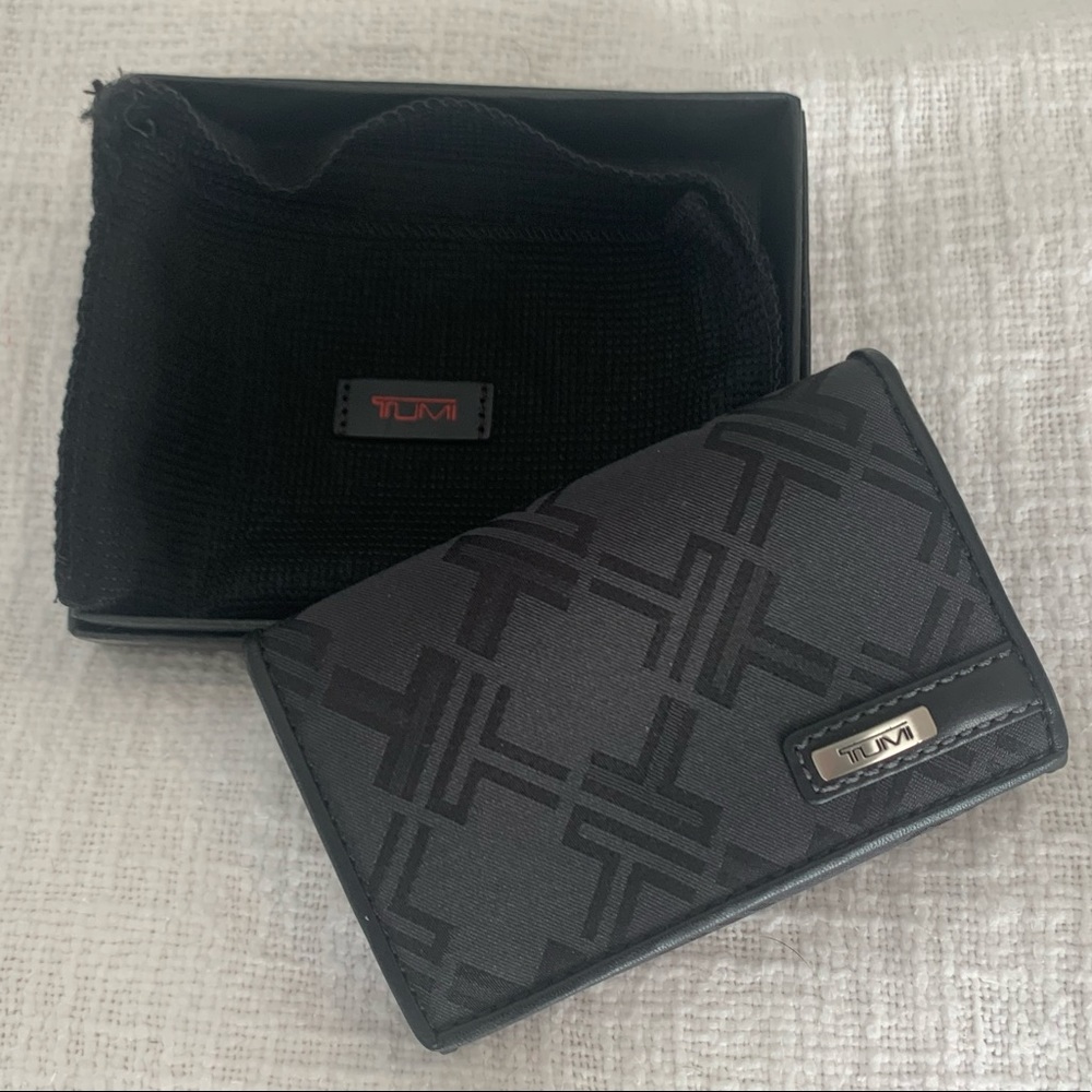 Tumi Signature Collection Card Holder